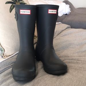Short hunter boots